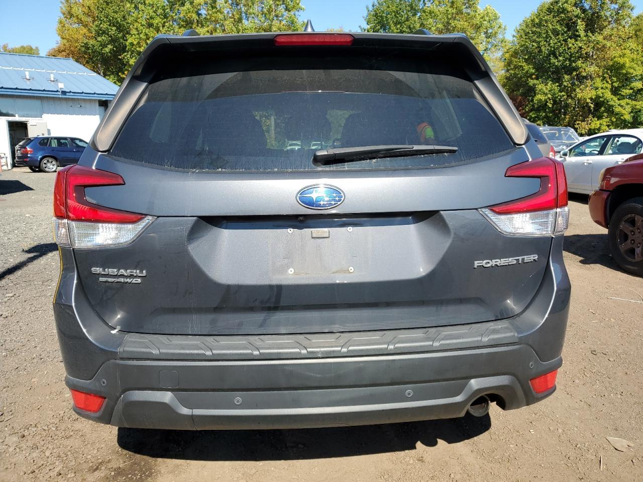 2021 SUBARU FORESTER