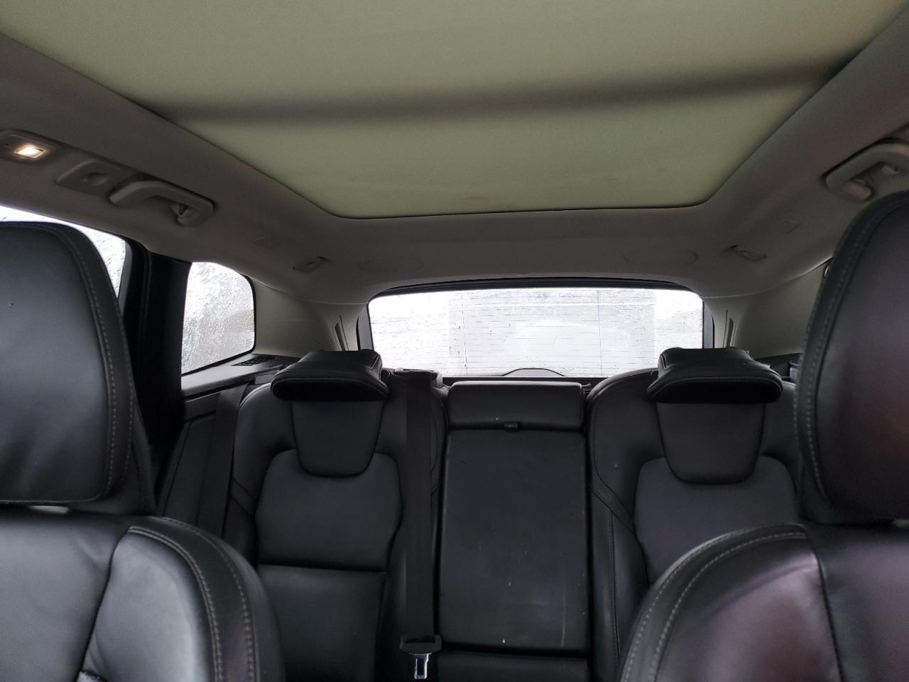 2022 VOLVO XC60