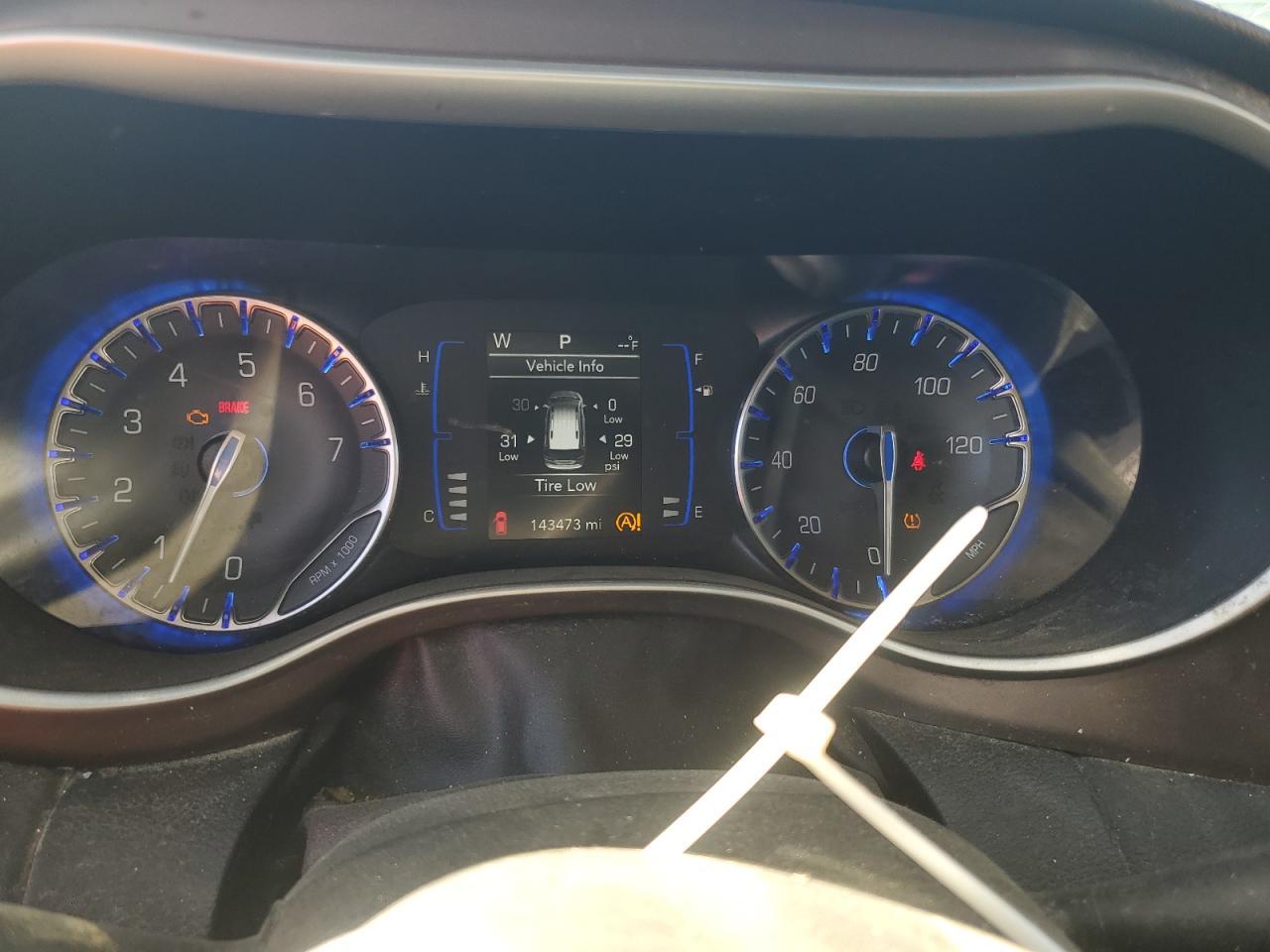2021 CHRYSLER Voyager