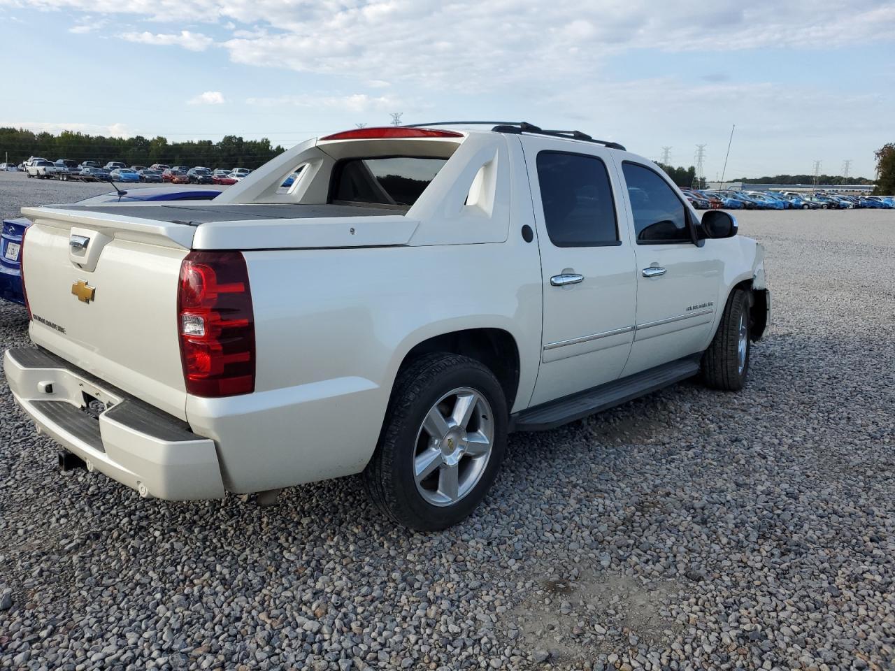 2013 CHEVROLET Avalanche