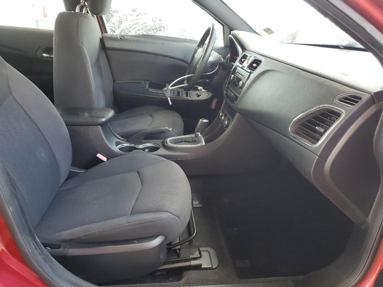 2012 CHRYSLER 200