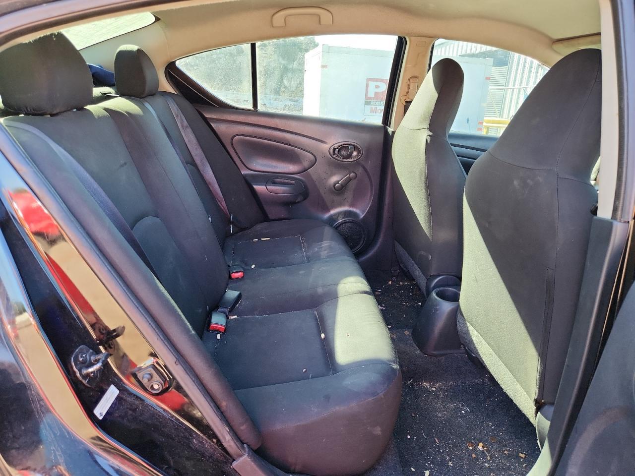 2017 NISSAN VERSA