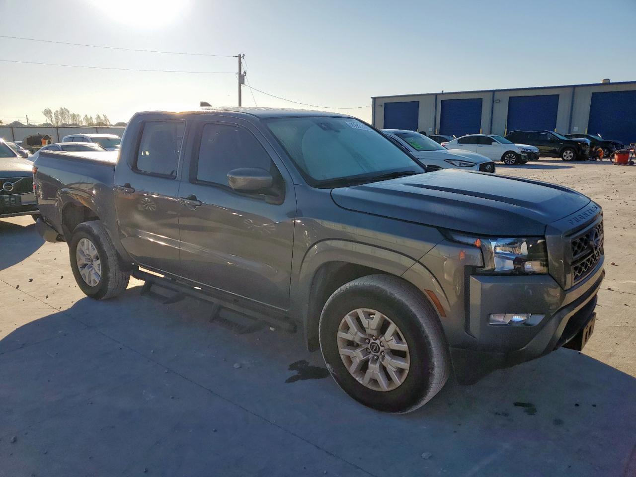 2022 NISSAN Frontier