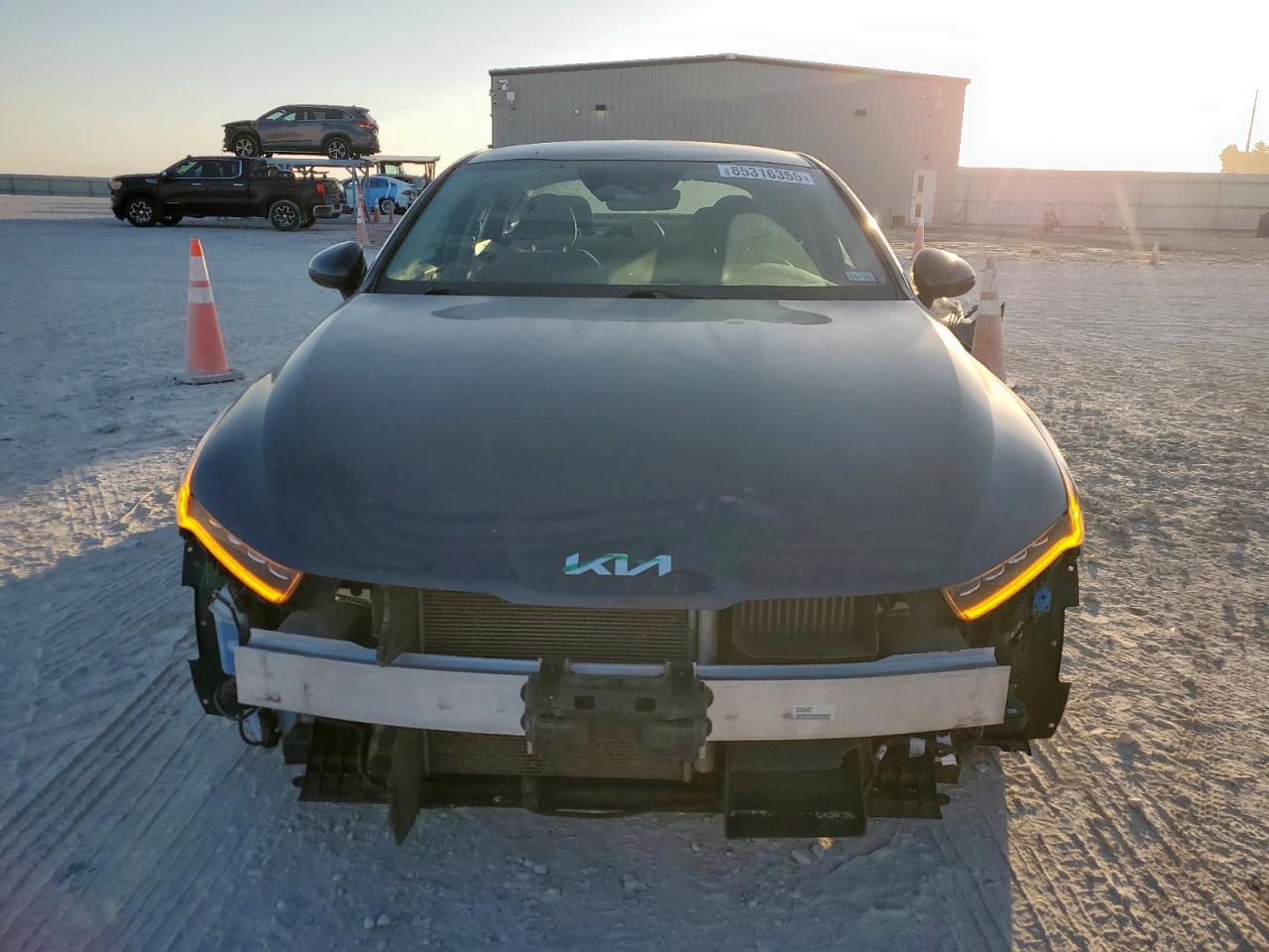 2022 KIA K5
