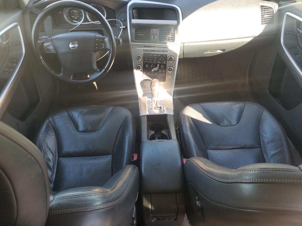 2010 VOLVO XC60