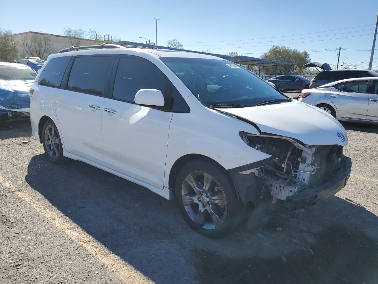 2016 TOYOTA SIENNA