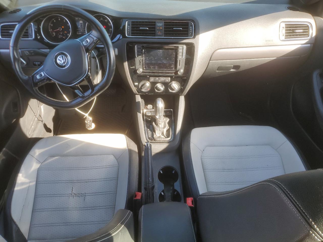 2016 VOLKSWAGEN JETTA