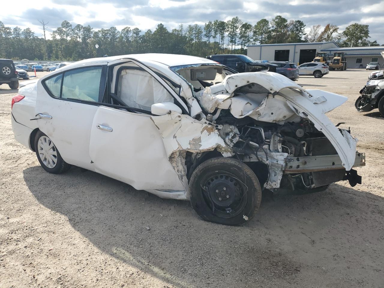 2018 NISSAN VERSA