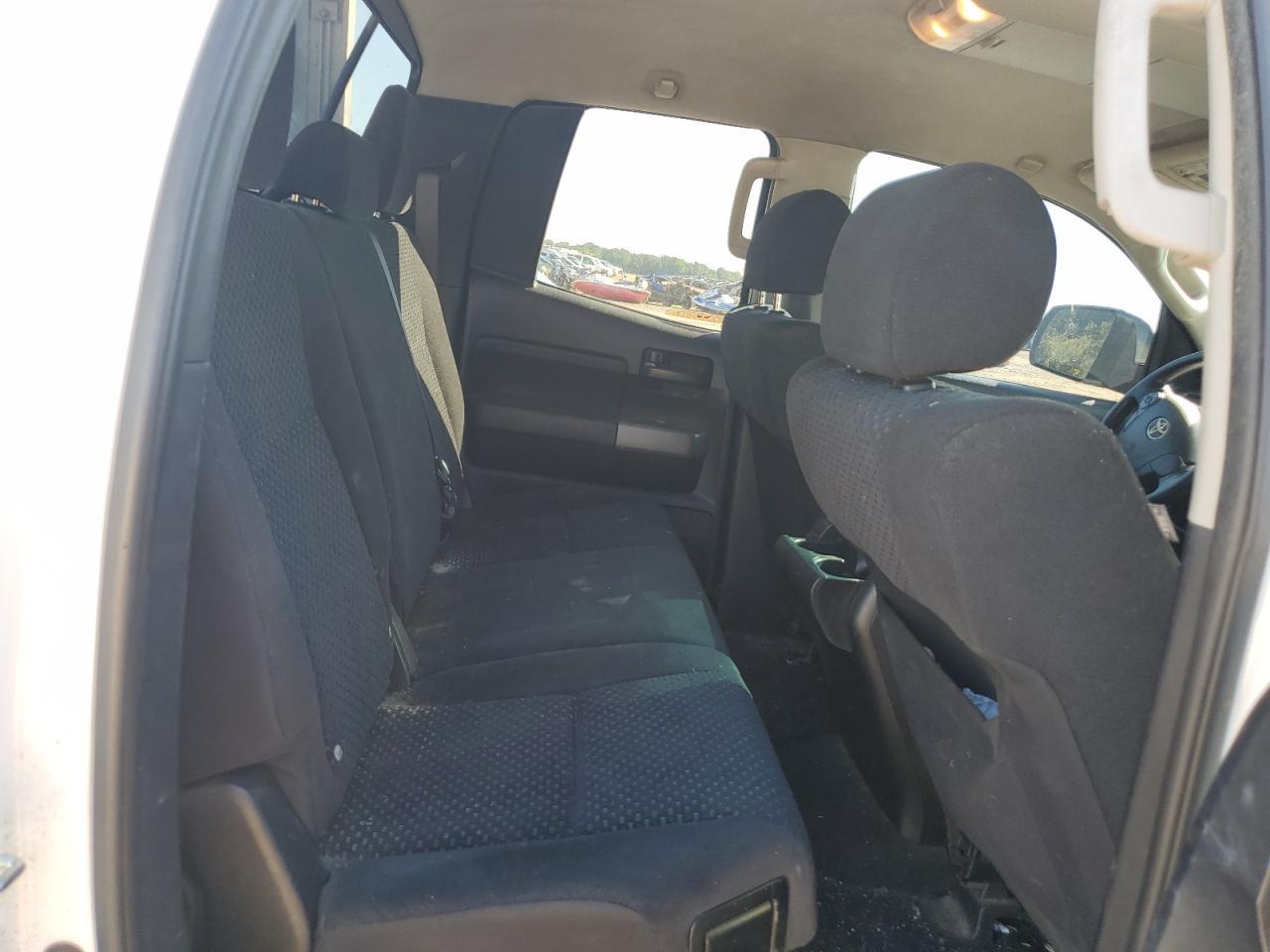 2011 TOYOTA TUNDRA