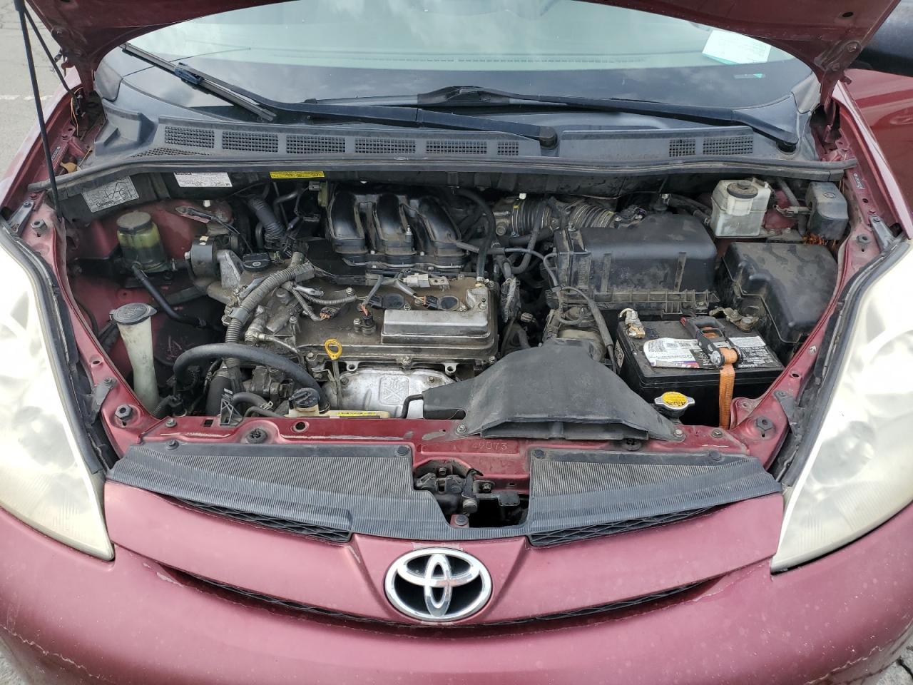 2009 TOYOTA SIENNA