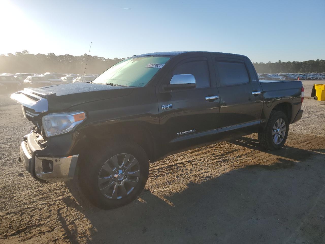 2017 TOYOTA TUNDRA