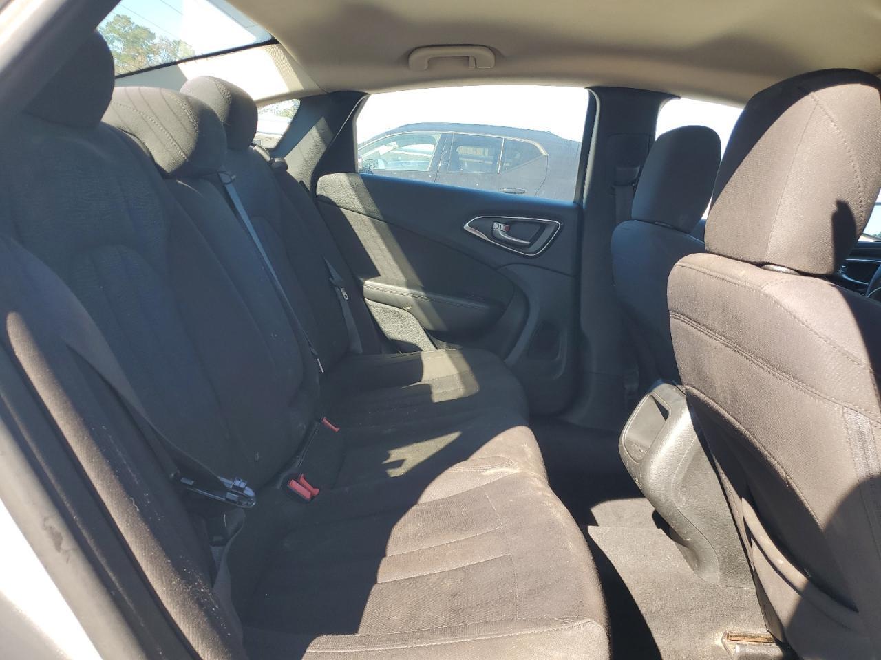 2015 CHRYSLER 200