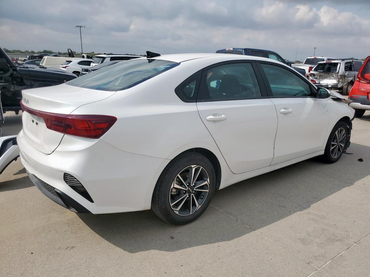 2024 KIA FORTE