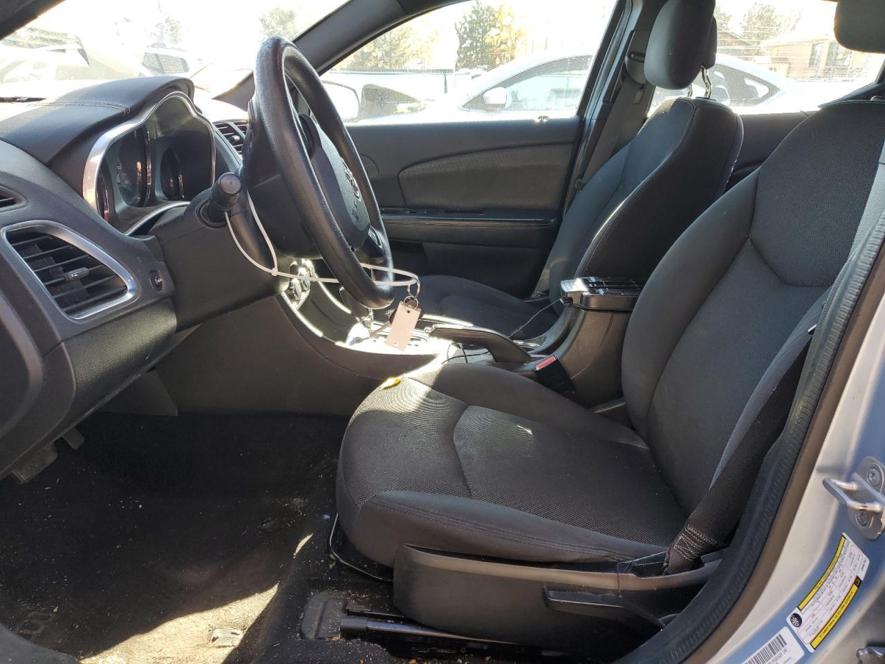 2013 DODGE Avenger