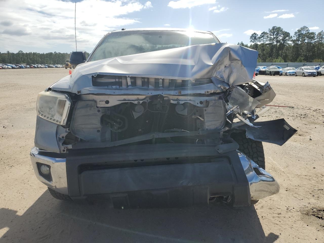 2017 TOYOTA TUNDRA