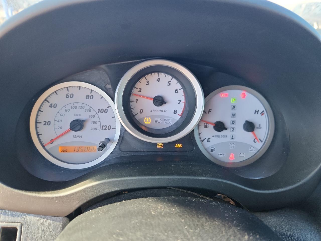 2004 TOYOTA RAV4