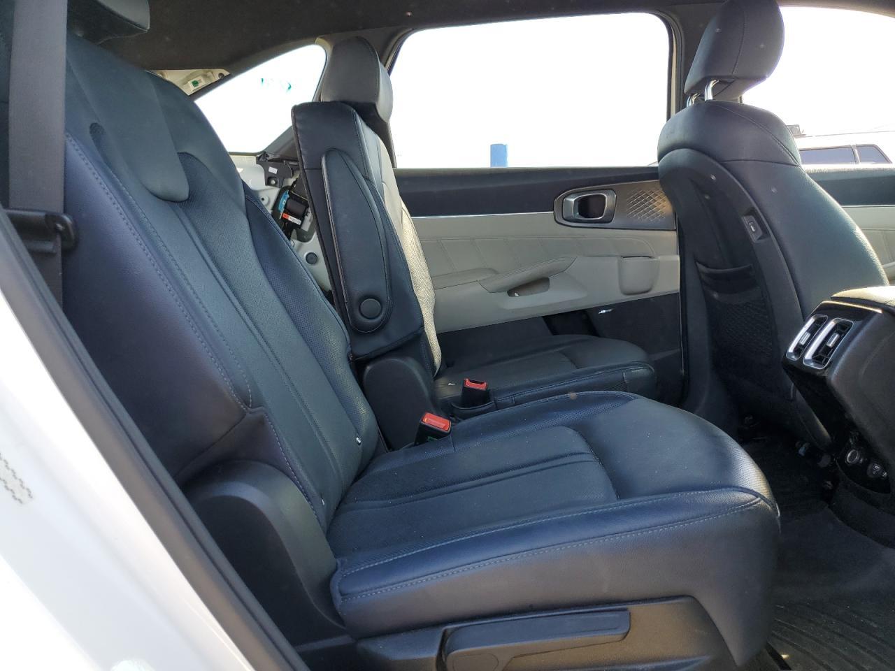 2022 KIA SORENTO