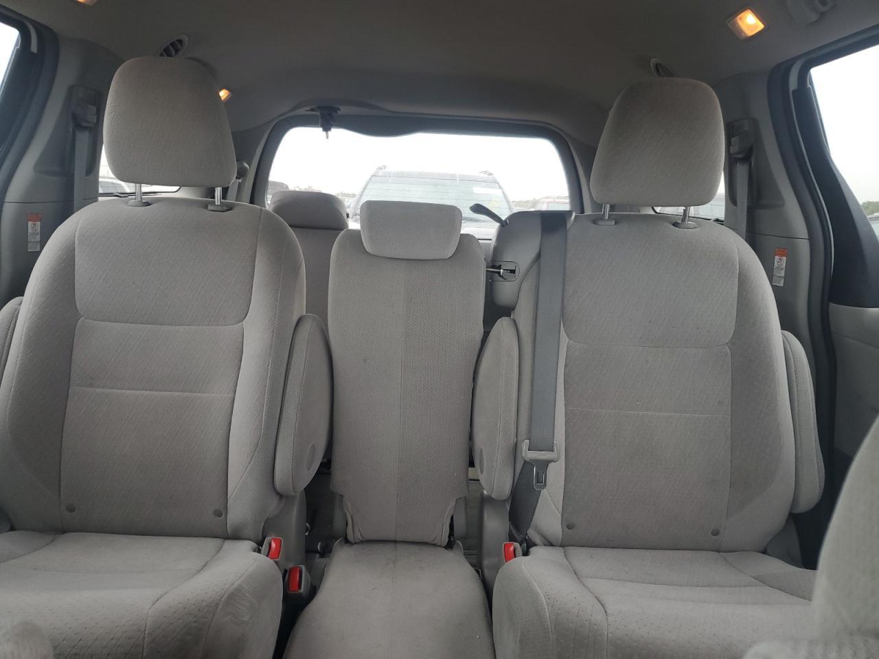 2015 TOYOTA SIENNA