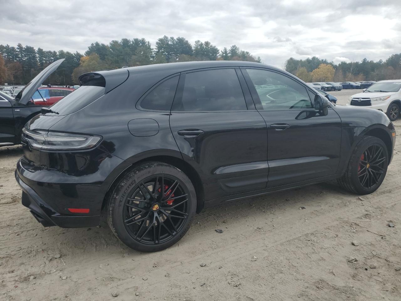 2023 PORSCHE Macan