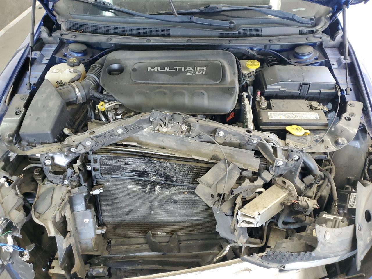 2016 CHRYSLER 200