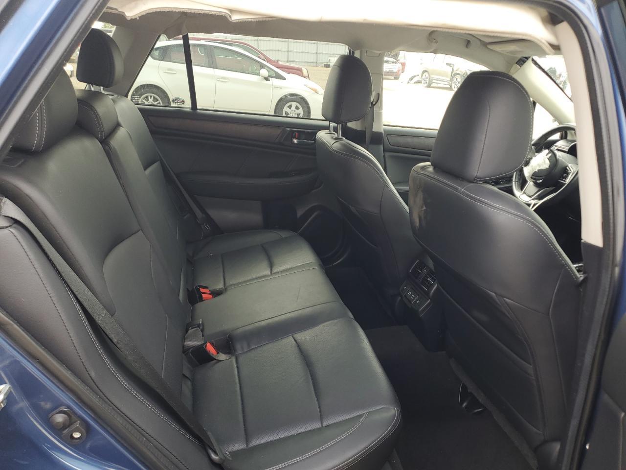 2019 SUBARU Outback