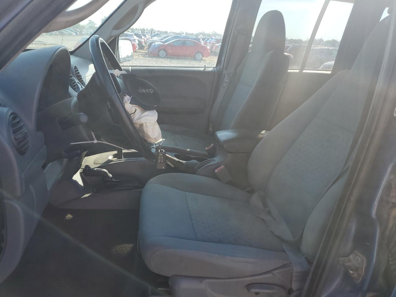 2005 JEEP Liberty