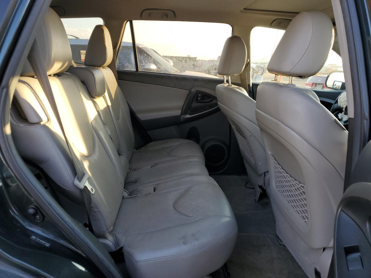 2011 TOYOTA RAV4