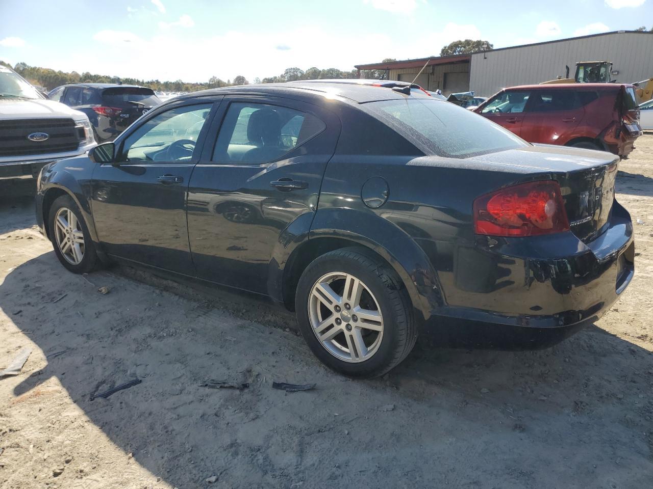 2013 DODGE Avenger