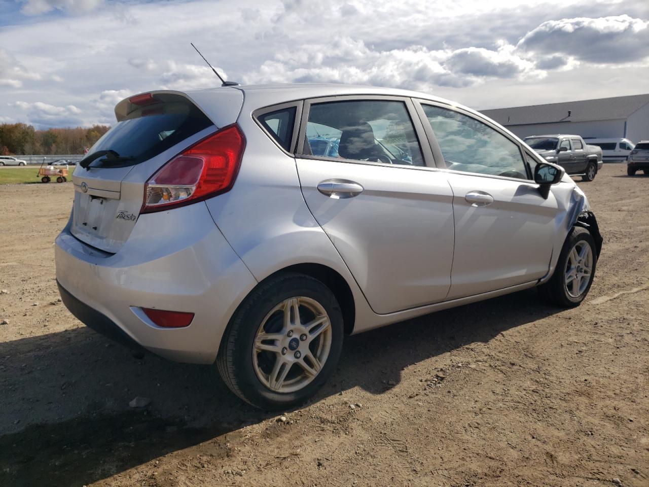 2018 FORD Fiesta