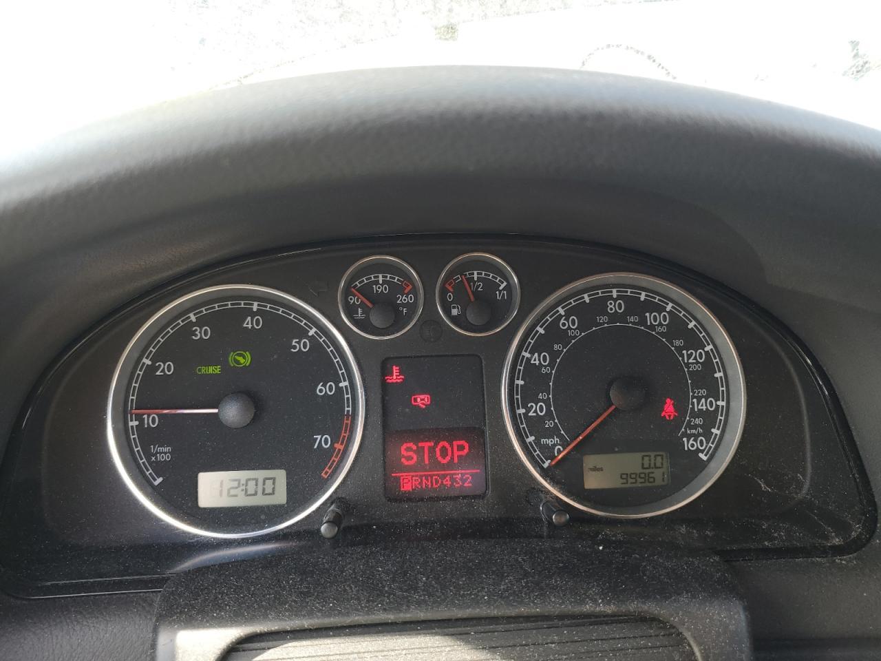 2005 VOLKSWAGEN Passat