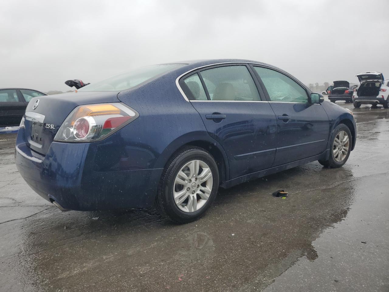 2010 NISSAN ALTIMA