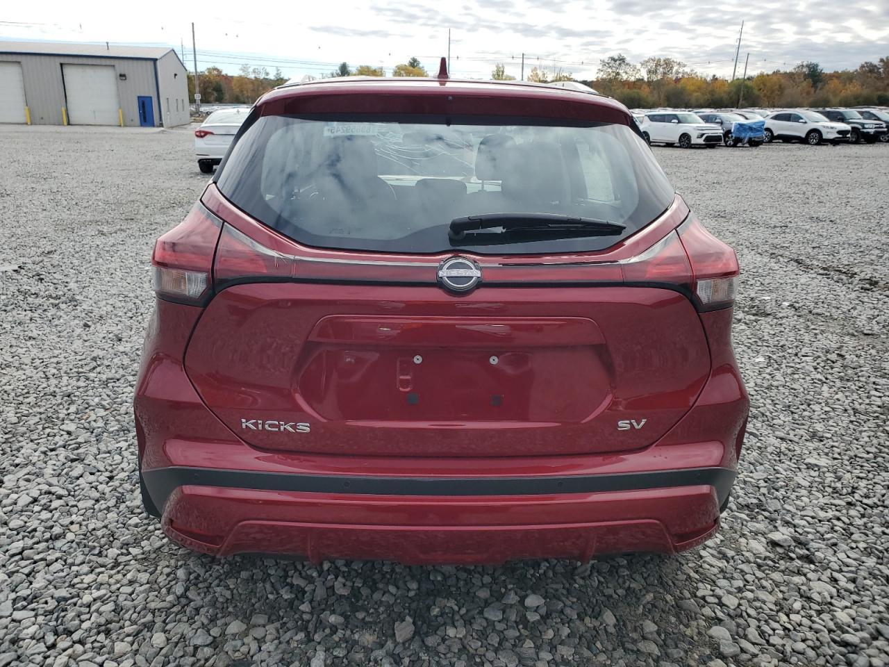 2024 NISSAN KICKS