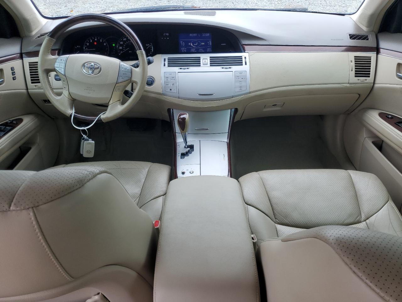 2009 TOYOTA Avalon