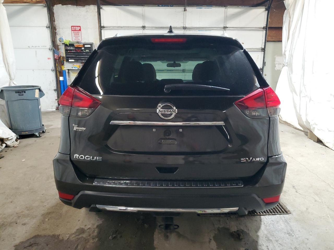 2017 NISSAN ROGUE