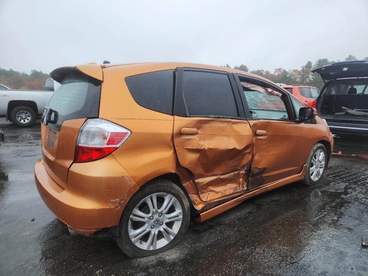 2010 HONDA FIT