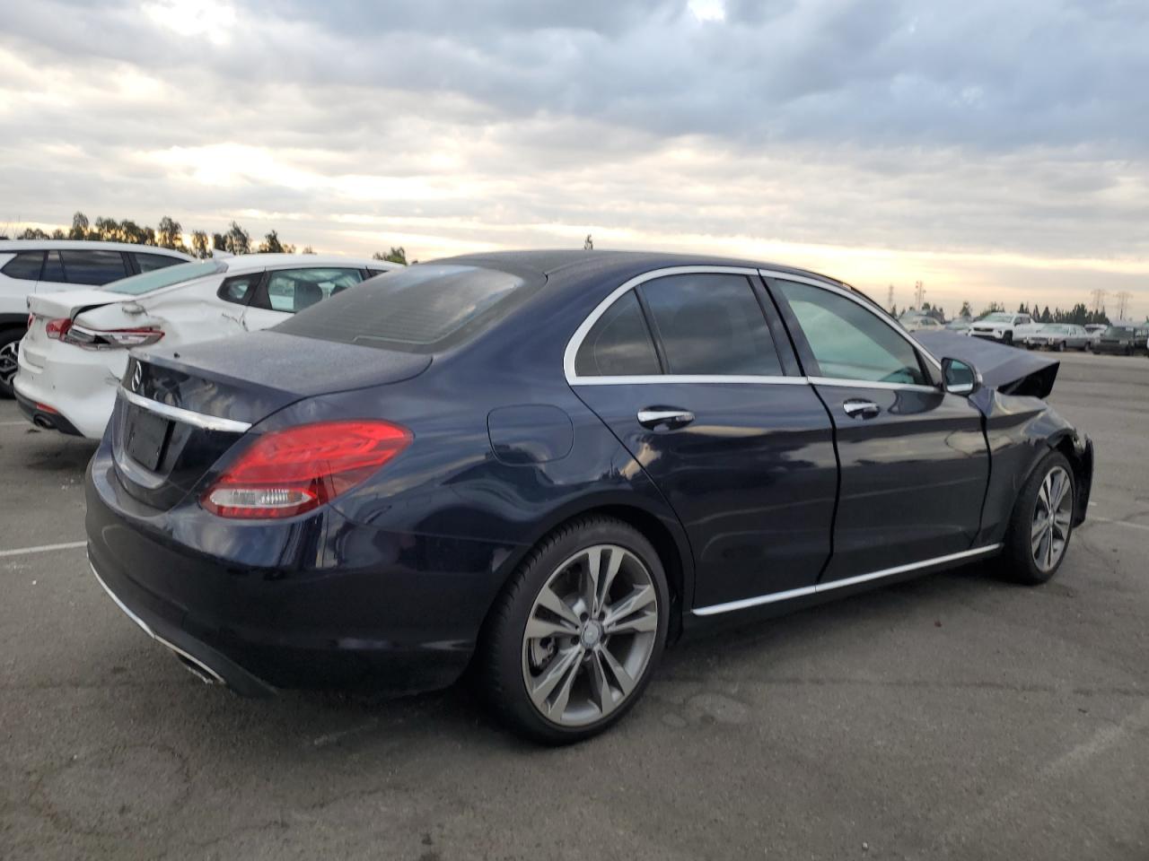 2016 MERCEDES-BENZ C-CLASS