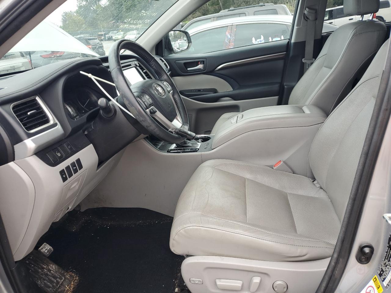 2015 TOYOTA HIGHLANDER
