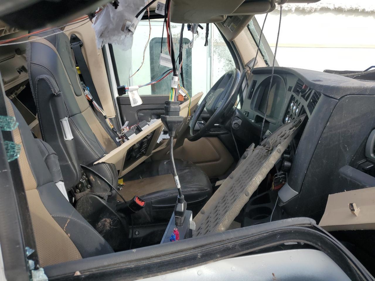 2025 KENWORTH T680