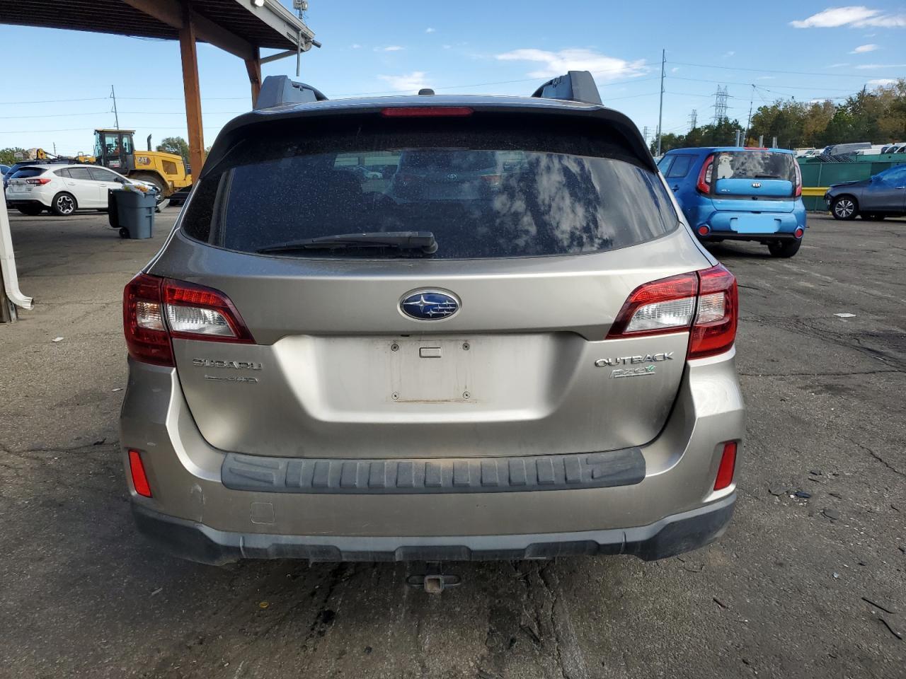 2015 SUBARU Outback