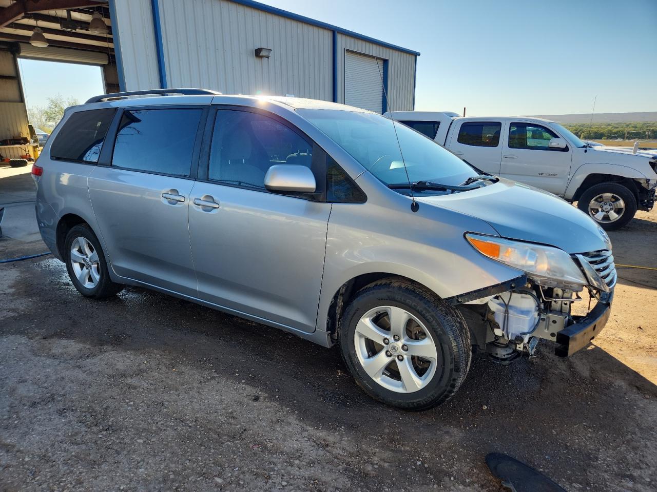 2014 TOYOTA SIENNA