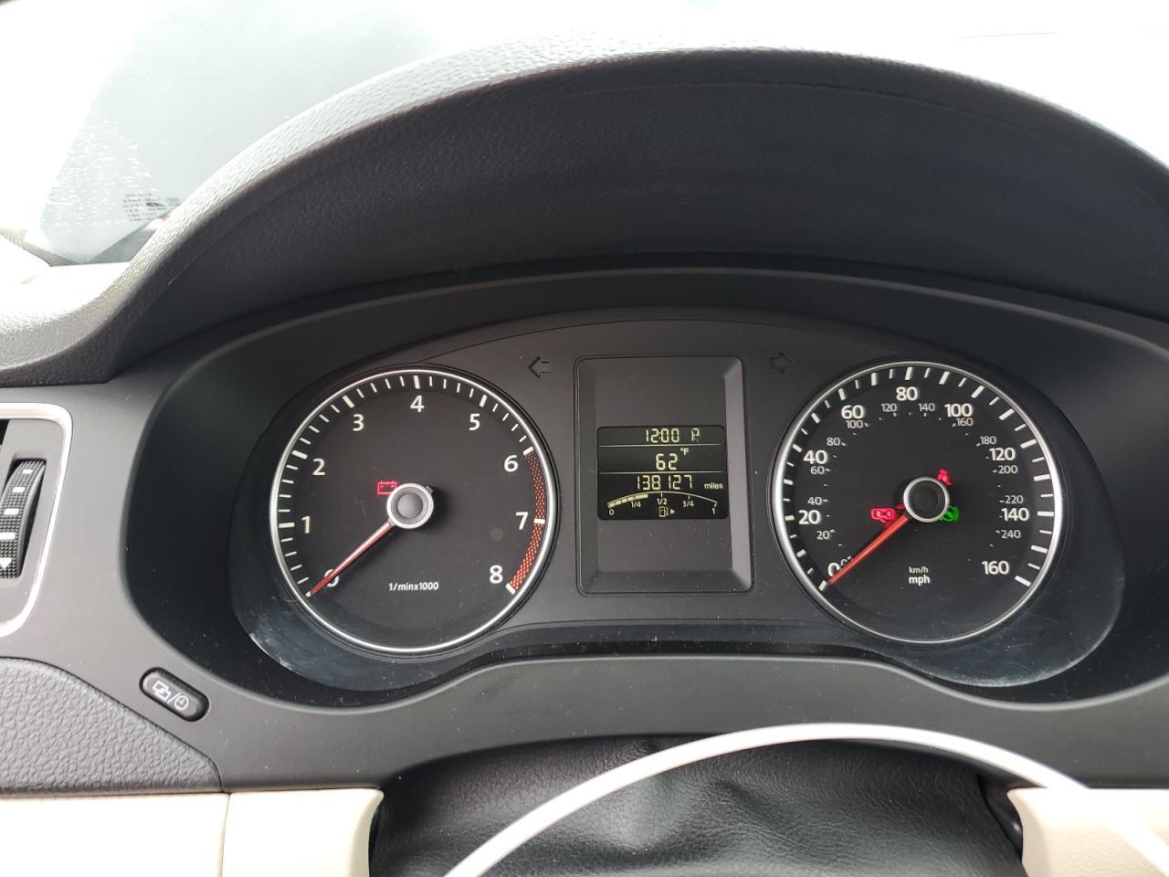2012 VOLKSWAGEN JETTA