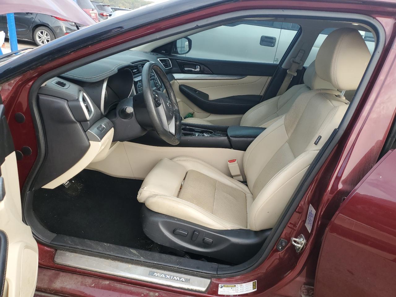 2017 NISSAN Maxima