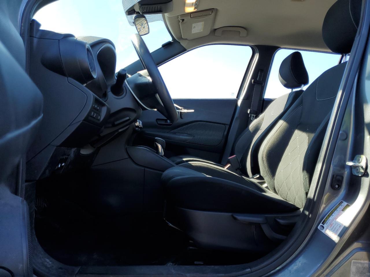 2020 NISSAN KICKS