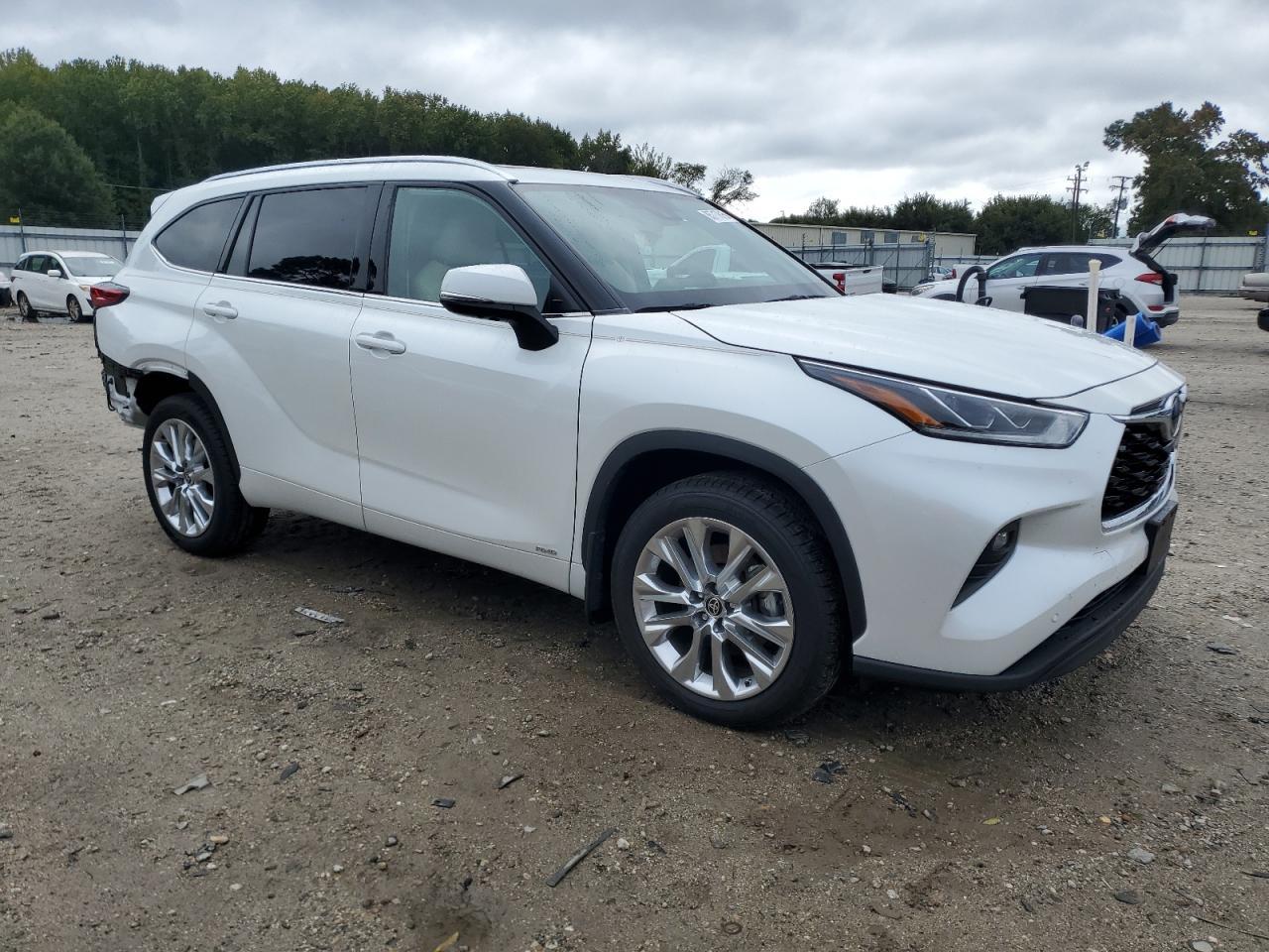2022 TOYOTA HIGHLANDER