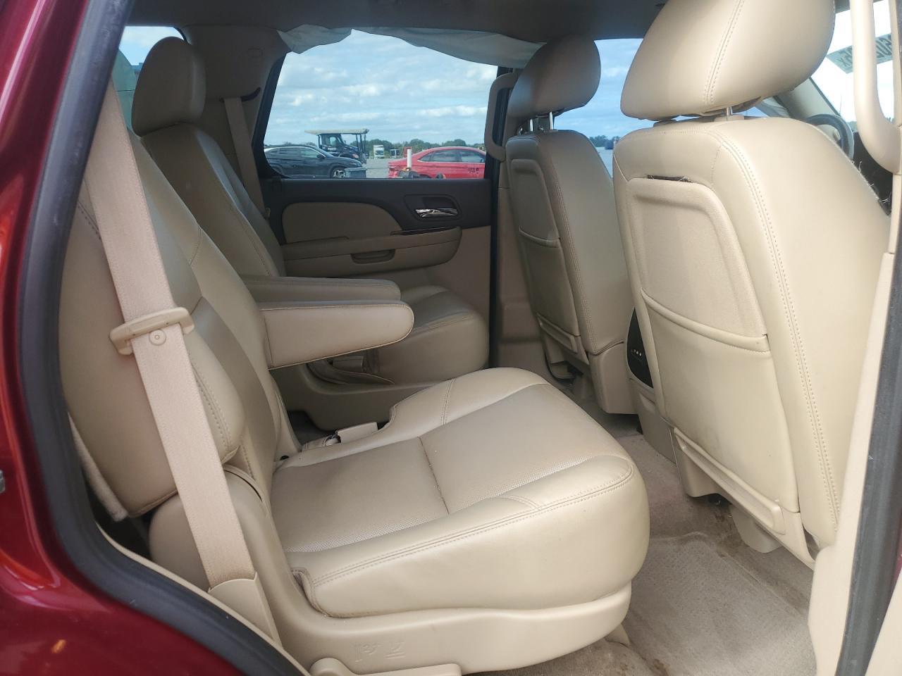 2011 CHEVROLET Tahoe