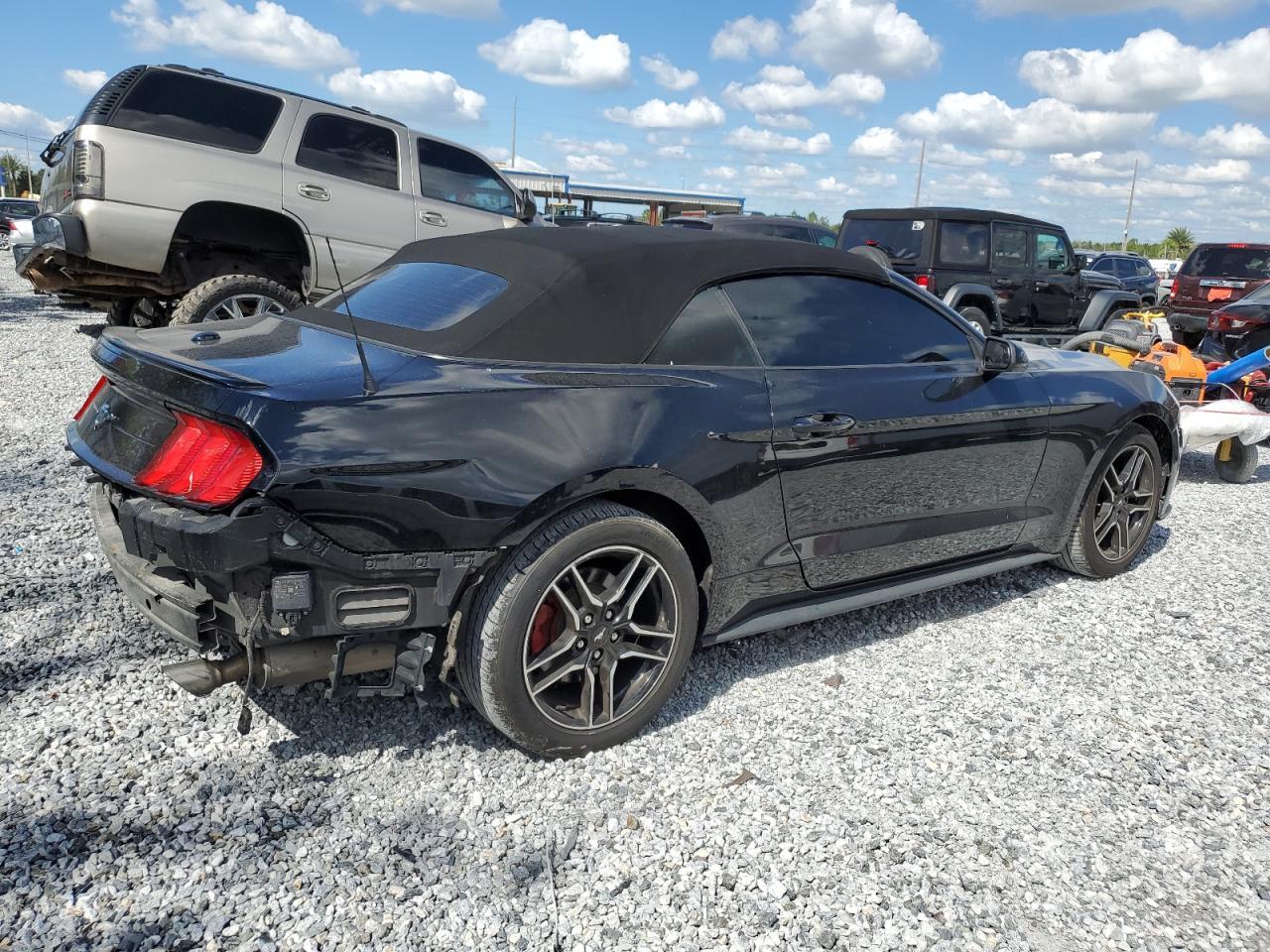 2022 FORD MUSTANG
