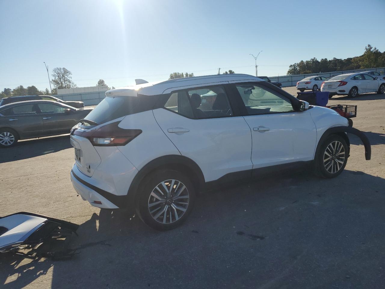 2023 NISSAN KICKS