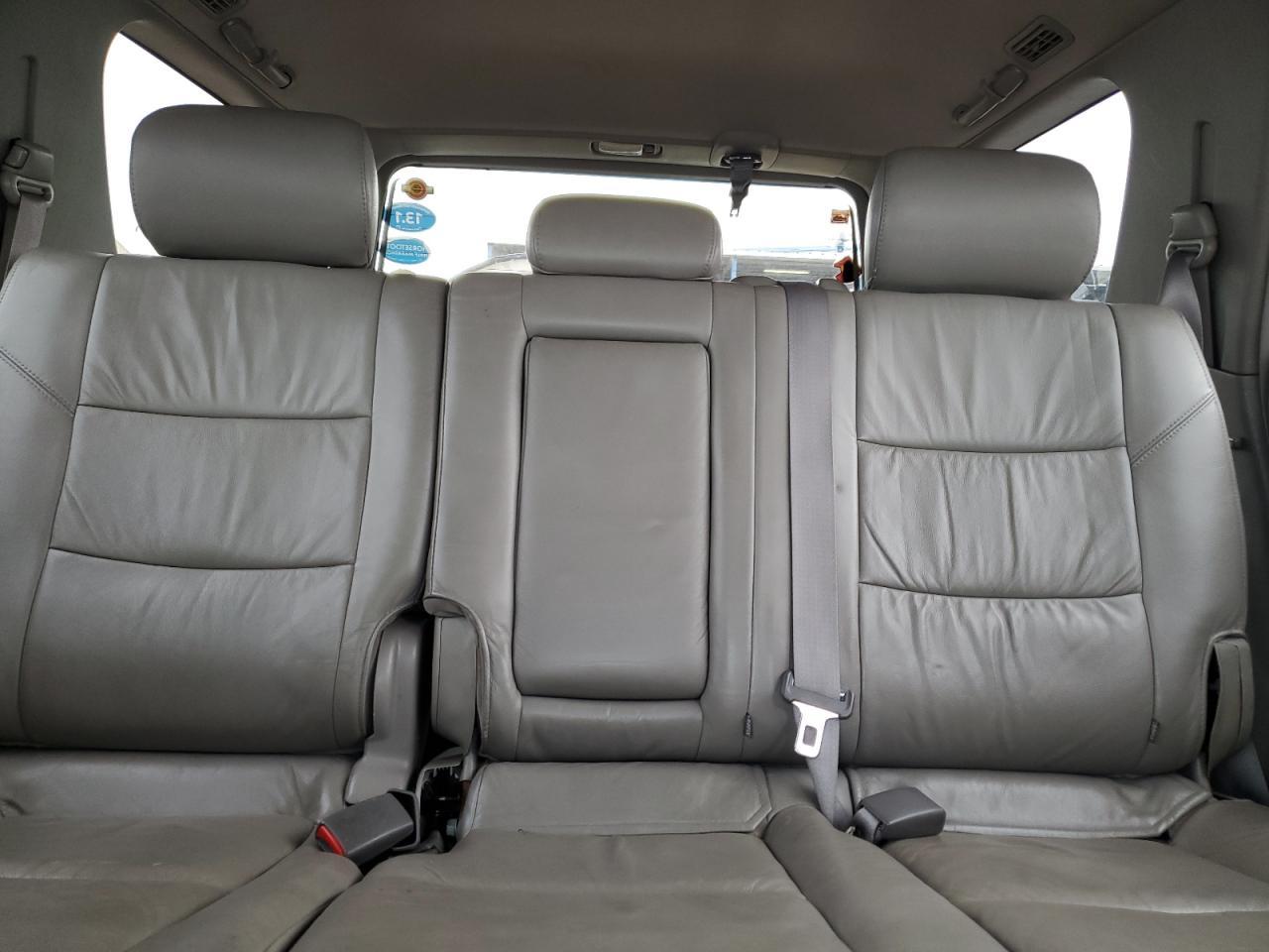 2003 TOYOTA Sequoia