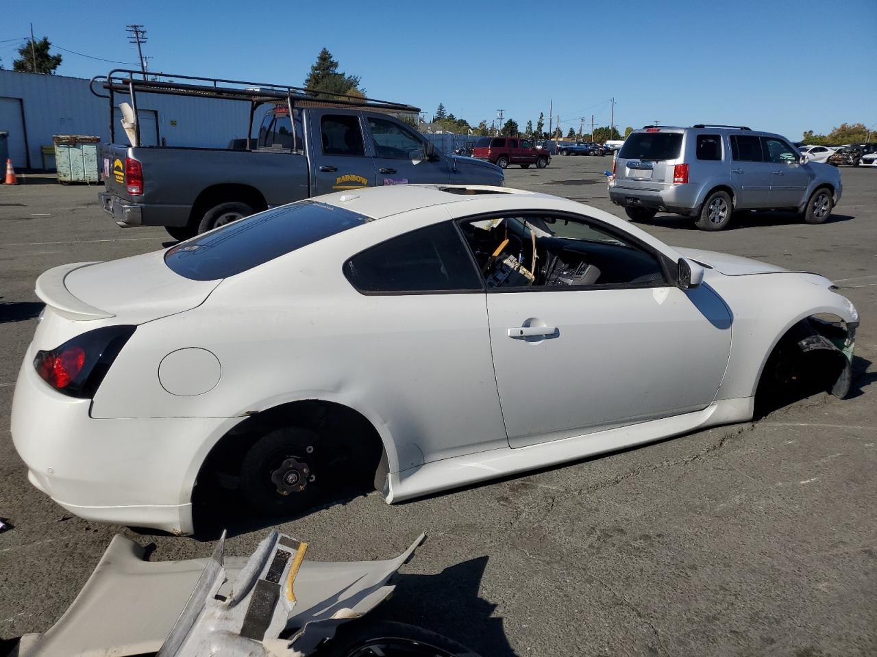 2011 INFINITI G37