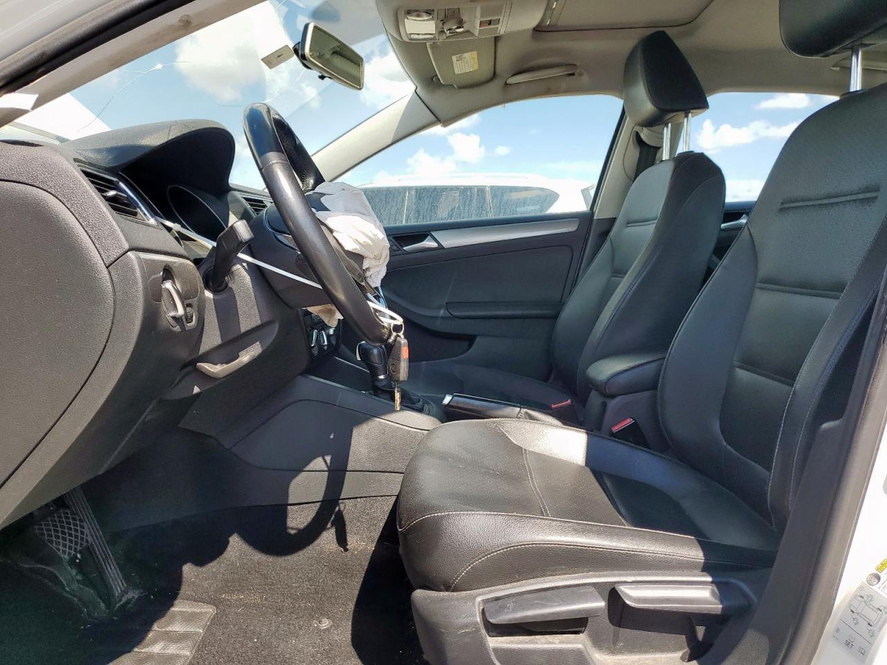 2018 VOLKSWAGEN JETTA